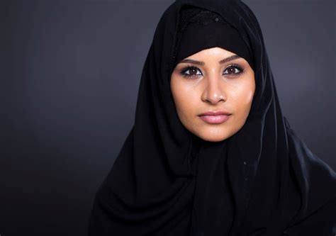 Muslim Woman Whines I Dont Feel Safe In Us Wearing A Headscarf With