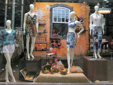 Distance from paraná to cianorte how many miles and kilometers, how far is it if you travel with an airplane (which has average speed of 560 miles) from parana to cianorte, it takes 0.21 hours to arrive. G1 - Expovest, em Cianorte, aposta em azul royal e ...