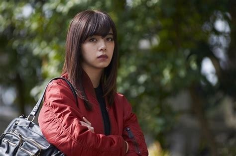 Her mother is a filipino of spanish descent and her father is japanese. 池田 エライザ | 池田エライザ、エレキギターかき鳴らし「SWEET ...