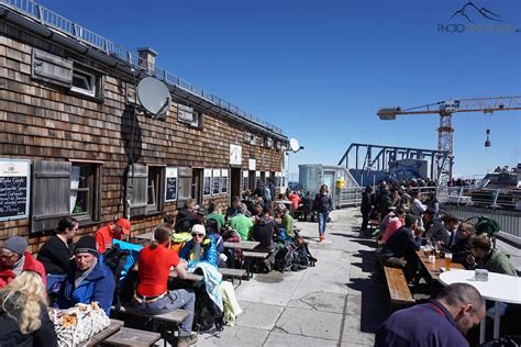 Das münchner haus auf der zugspitze ist eine allgemein zugängliche, bewirtschaftete hütte (kategorie ii) der sektion münchen. Zugspitze Wanderung über den Stopselzieher: Tolle Bergtour ...