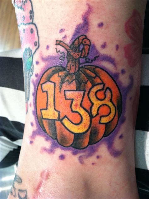 In zonatattoos, a community of tattoo artists and tattoo in zonatattoos users can value each tattoo, both design and technique are rated with a score from 0 to. Misfits 138 pumpkin tattoo I did on myself. Was the first ...