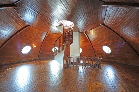 Octagon shaped homes have rather unique house plans due their layout and configuration. Dance Room of The Armour-Stiner (Octagon) House Irvington ...