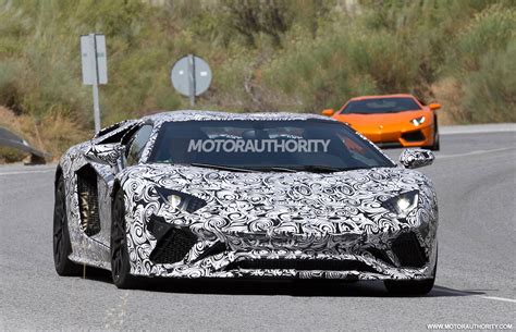 Speaking with car and driver despite the strong possibility of a hybrid powertrain, the aventador successor will remain pretty faithful to the outgoing model. 2018 Lamborghini Aventador Roadster spy shots