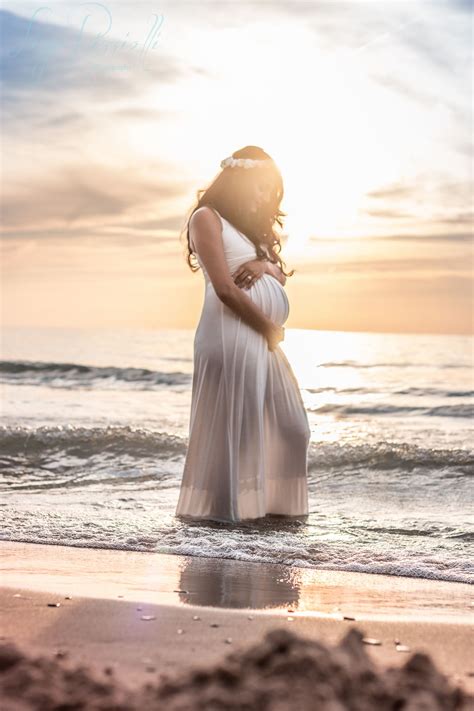 maternity session at the beach maternityphoto beach sunset lisyerizz… beach maternity