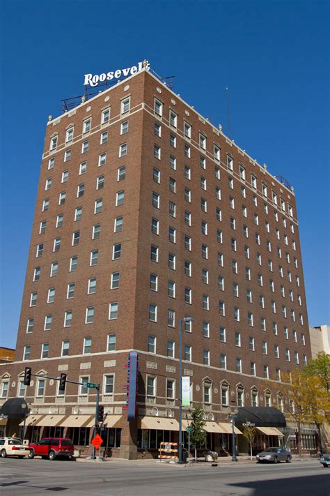 File:Roosevelt-Hotel.jpg - Wikimedia Commons