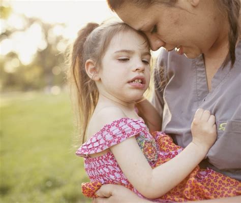 Síndrome de Rett em crianças 24 fotos o que é sintomas histórias