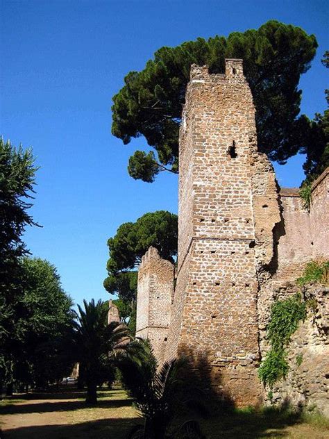 Roma, le Mura Aureliane al Testaccio | Wonders of the world, Roma