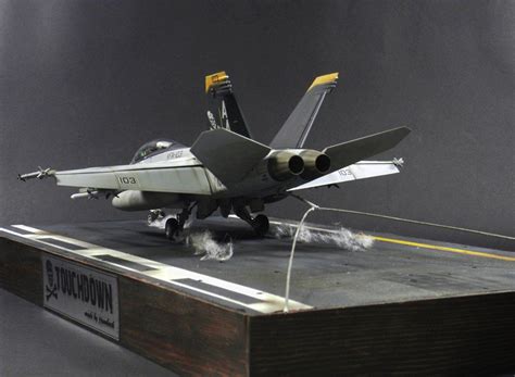 Touchdown Fa 18 F Super Hornet Scale 132 Model Airplanes