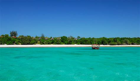 Already the boat ride to the lodge was amazing, past mangroves, deep turquoise water and. Pemba Island, Tanzania: Afrika's onbekende droomeiland ...