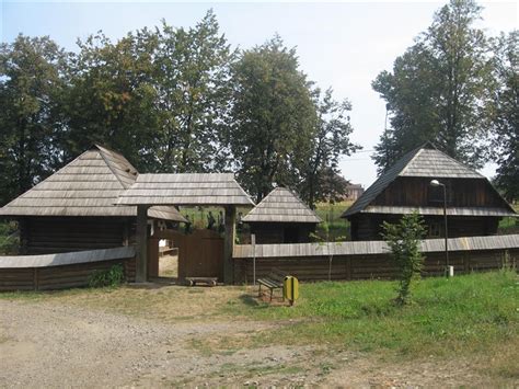 Muzeul Satului Bucovinean Suceva Bucovina Informatii Si Galerie