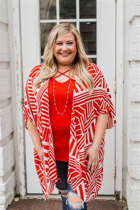 Radiant In Red Short Sleeve Kimono Ivory The Pulse Boutique