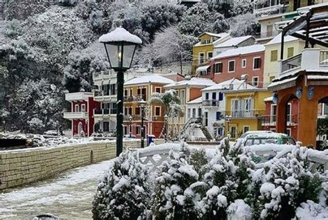 How Do Most Popular Greek Places Look Like In Winter Places In