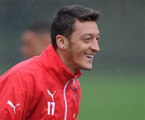 Arsenal Handed Huge Boost As Mesut Ozil Returns From Injury