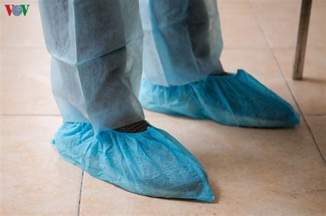 Theo đó, ngày 3/6, đội quản lý thị trường số 1 kiểm tra cơ sở kinh doanh trang thiết bị y tế thuộc công ty cổ phần tổng hợp lâm khang tại số 151 c3 khu đô thị đại kim, hoàng mai, hà nội. Ảnh Hà Nội bắt đầu test nhanh COVID-19 tại các phường ...