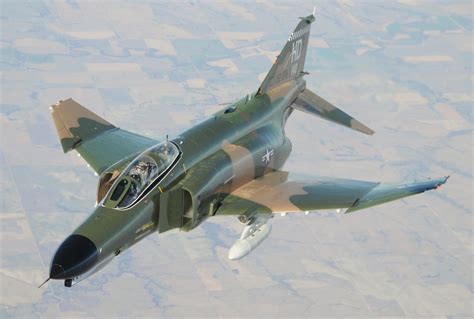 Why The F 4 Phantom Is One Of The Us Militarys Most Beloved Airplanes