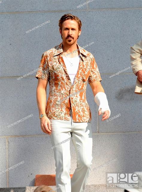 Ryan Gosling Wears A Cast While Filming The Nice Guys With Co Star
