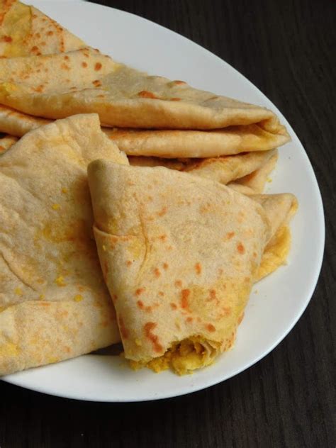 Priyas Versatile Recipes Dhalpuri Rotitrinidadian Dal Stuffed Flatbread
