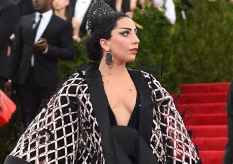 Lady Gaga Pide Detener Abusos Sexuales En Las Universidades