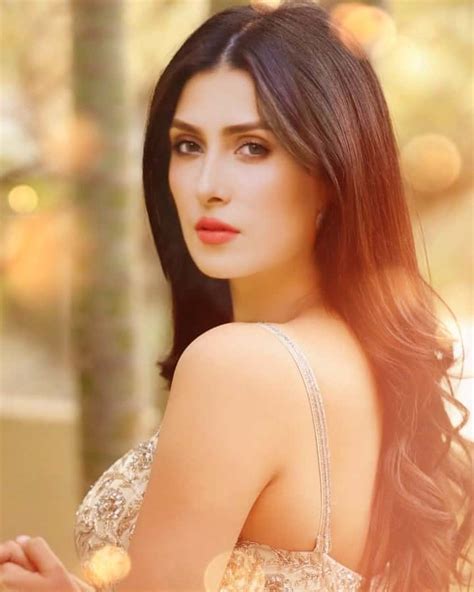 Pakistani Actress Ayeza Khan Hot Sexy Hd Beautiful Pictures