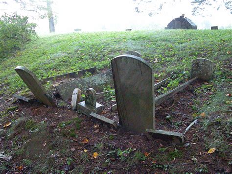 Comb Graves In Tollett Cemetery Description Comb Grave In Flickr