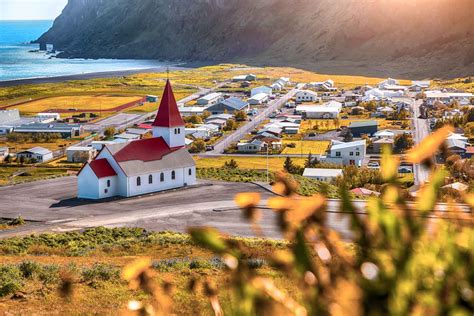 7 Small Towns In Iceland To Visit On Your Trip