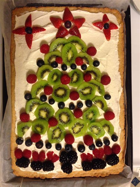 Best christmas fruit appetizers from best 25 grinch kabobs ideas on pinterest. Christmas fruit pizza! | Fruit pizza, Christmas food