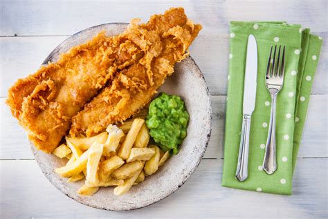 They are easy to make at home in a few simple steps and as delicious as any you can buy. FISH & CHIPS  ANGLETERRE  - Morphy Richards
