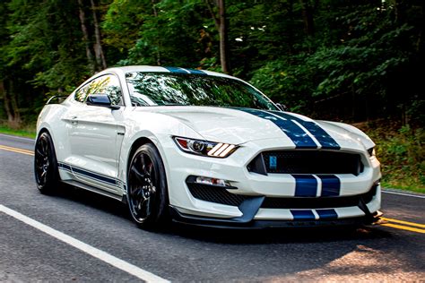 Official Ford Mustang Shelby Gt350 Discontinued Carbuzz