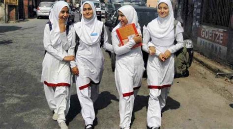 Students Attendance In Kashmir 20 Per Cent In Jammu 100 Per Cent