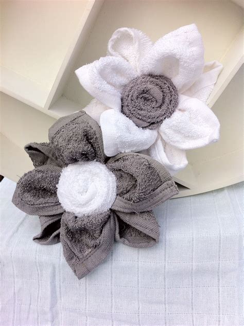 Joleens Kraamcadeaus Washcloth Crafts Towel Origami Bathroom Towel