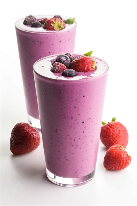 3 Ingredient Berry Smoothie In 5 Minutes Namely Marly