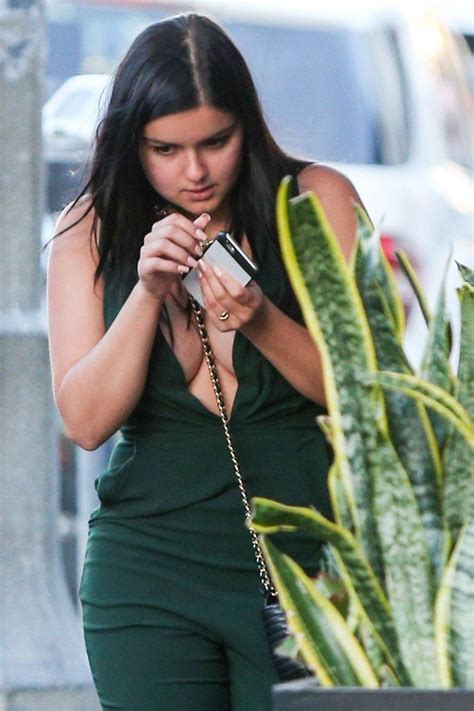 Ariel Winter Cleavage 23 Photos Thefappening