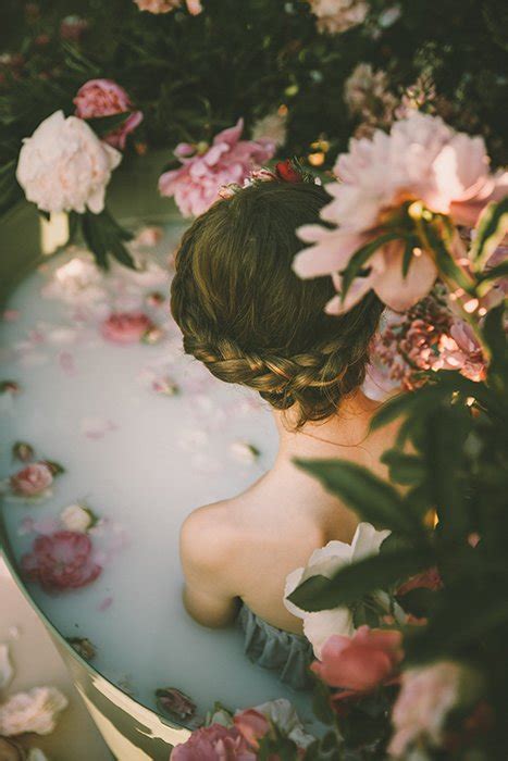 A Beginner S Guide To Taking Beautiful Milk Bath Photography Expertphotography