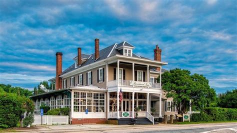 The Boxwood Inn Features Four Uniquely Themed Bed And Breakfast Rooms