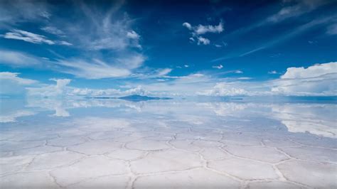 A vast salt desert, stretching over 12,000 square kilometres, the salar de uyuni takes three days to cross, as you pass colour shifting lakes, cacti covered 'islands' and rocky 'trees' that are straight out of a dalí painting. 1 Full Day tour Uyuni salt flats - Ruta Verde Tours