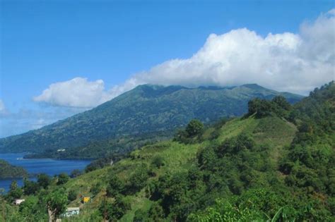 Toutes les personnes dans la zone rouge de danger volcanique. Lesser Antilles Volcanic Arc & Subduction Zone | LAC Geo