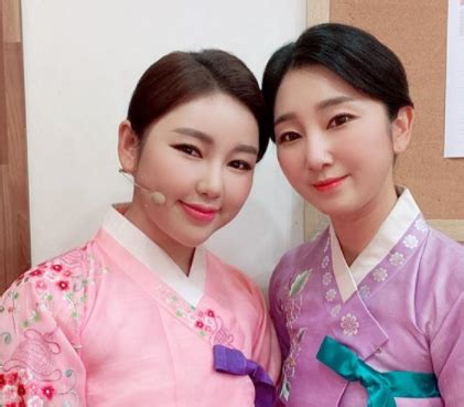 임영웅, 결혼 서두른 이유 사실이 드러났다! 송가인 임영웅결혼 쌍커플 팬카페