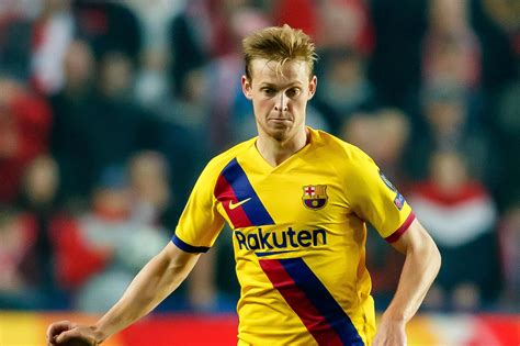 Welcome to the official facebook page of frenkie de jong. Frenkie de Jong wows Barcelona staff with high level of ...