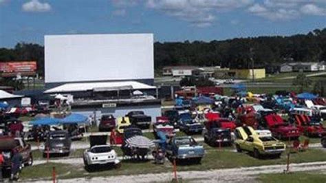 In tampa, movies tend to play at theaters that have a lot more going on than just films—and a lot more to eat than just popcorn. Outdoor Movie Theater Jacksonville Fl