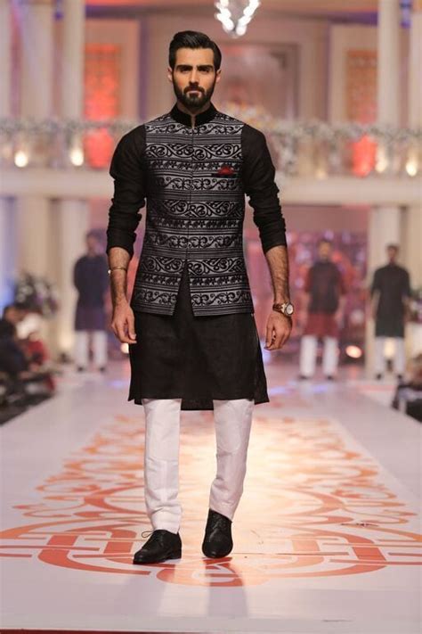 Find the popular mens hairstyles and hair cuts. How Men Must Wear An Indo-Western Outfit The Right Way