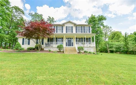 Your Dream Home Awaits You! | Your #dreamhome awaits! Nestled in