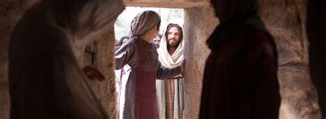 Suatu inskripsi yang ditemukan di sebuah kuburan di nazareth memperingatkan tapi sesudah kebangkitan yesus, dia berdiri di pelataran bait suci berhadapan dengan para pemimpin yahudi yang menjatuhi. Belas Kasihan dan Kuasa Kebangkitan - Reforming Heart - STEMI Pemuda