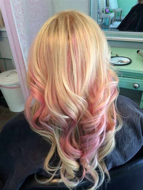 Pink Highlights In Blonde Hair Blonde Ombre Hair Rose Blond Black To