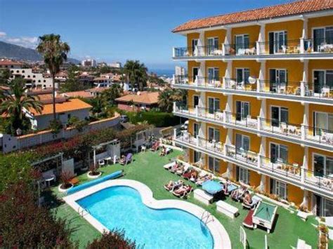 Best Price On Apartamentos La Carabela In Tenerife Reviews