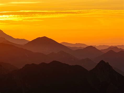 Wallpaper Beautiful Horizon Sunset Mountains Dusky Sky Desktop