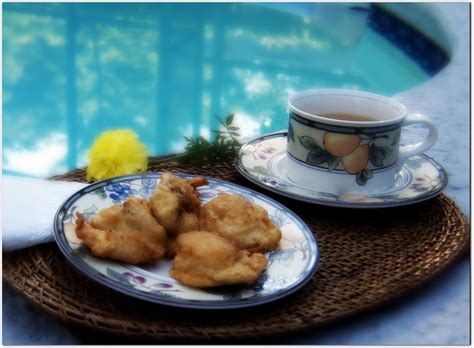 Nggak kebayang deh, gimana jadinya dunia ini tanpa gorengan. fla-kitchen: Pisang Goreng-Fried Banana