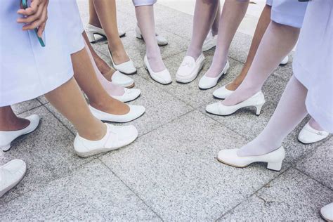 Your Best Foot Forward Choosing The Right Nursing Shoes Unitek College