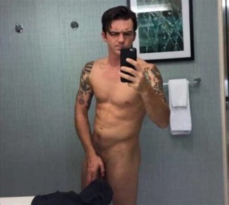 Drake Bell Leaked Frontal Nude Selfie Photos Gay Male Celebs Com