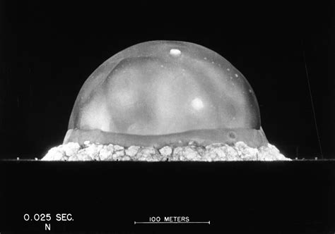 Historic Photos Of The First Atomic Bomb Successfully Tested 70 Years