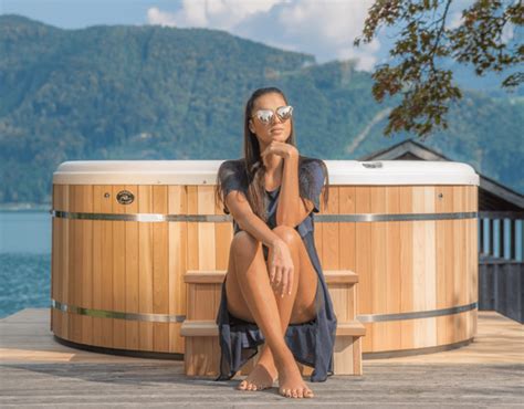 Sparkling Pools Harbor Hot Tubs Bringing Waves Of Wellness And